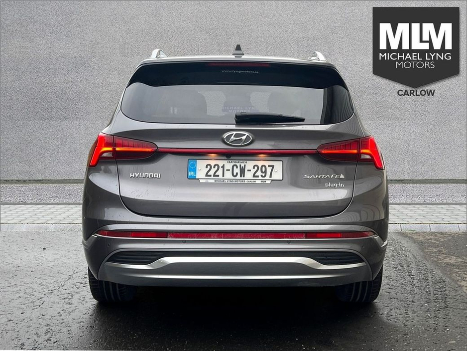 2022 Hyundai Santa Fe 1.6 PHEV 4WD Executive Plus Auto €41,950