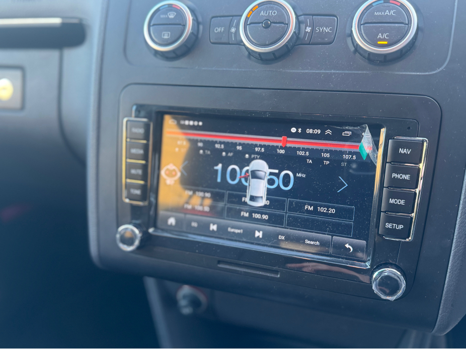 2014 Volkswagen Touran 1.4i HIGHLINE... AUTOMATIC...2 KEYS €11,950