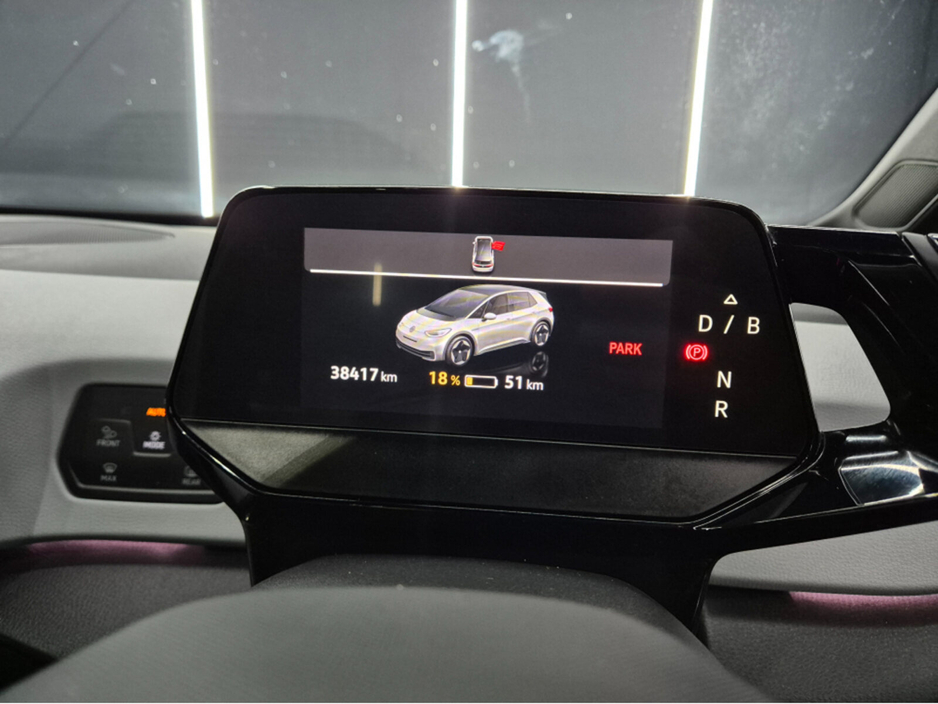 2022 Volkswagen ID.3 - image 13
