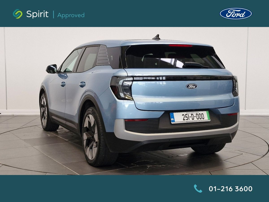 2025 Ford Explorer - image 2