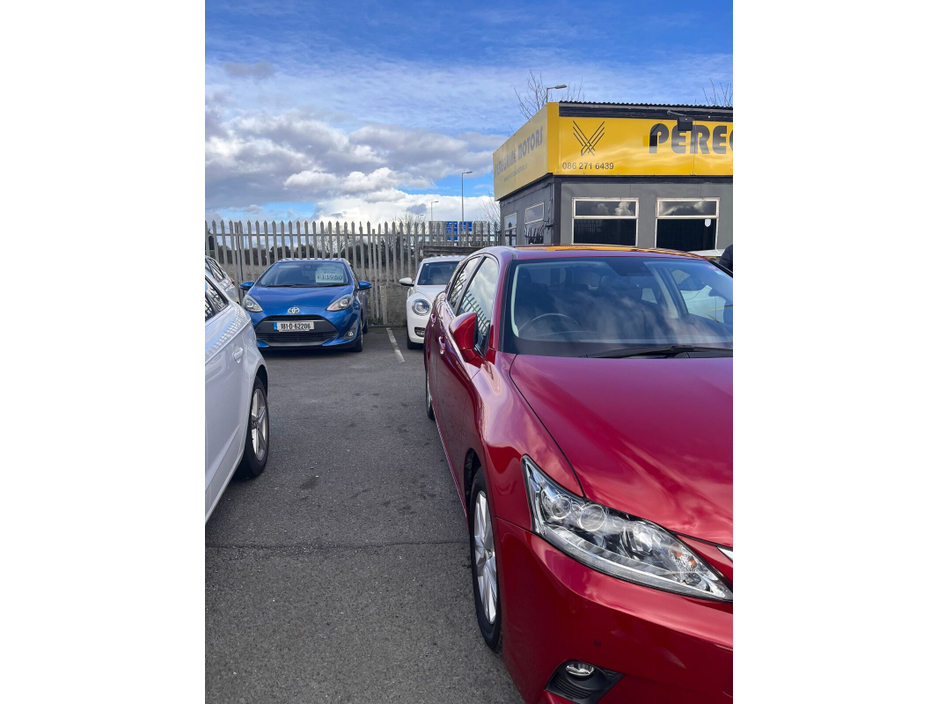 2016 Lexus CT 200 h - image 10