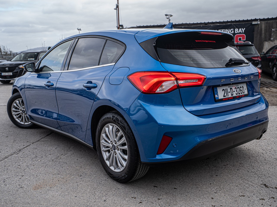 2021 Ford Focus - image 3