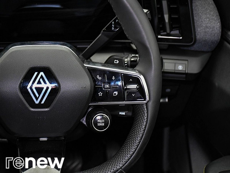 2024 Renault Megane E-Tech - image 20