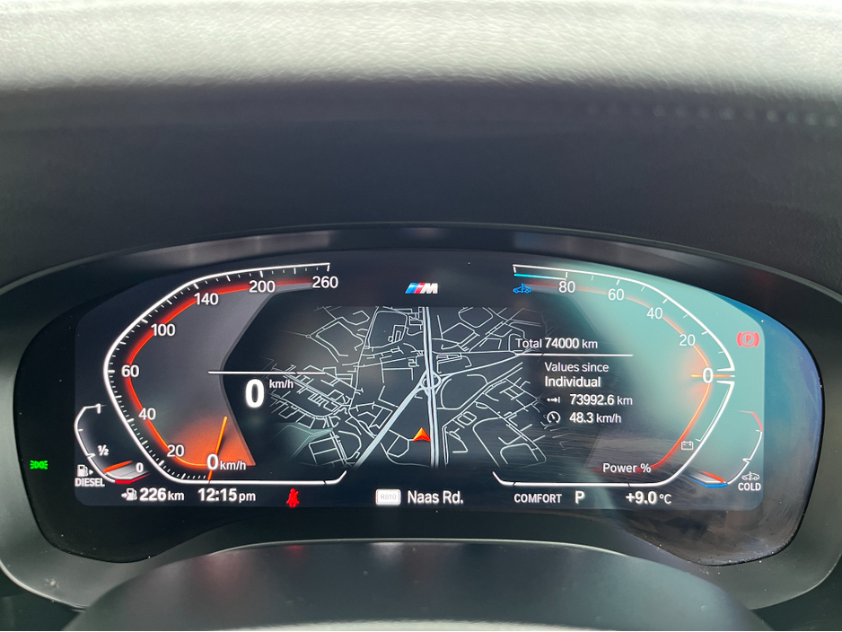 2022 BMW 5 Series - image 25