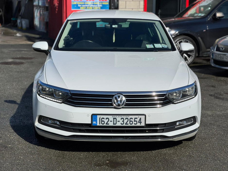 2016 Volkswagen Passat - image 7