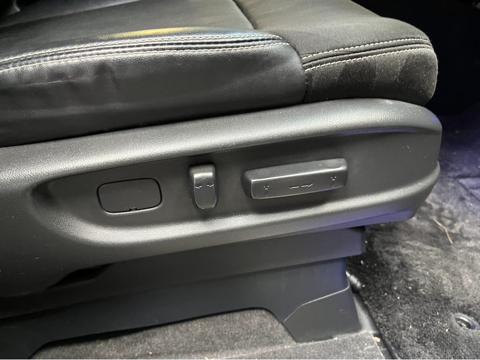 2018 Honda Odyssey - image 11