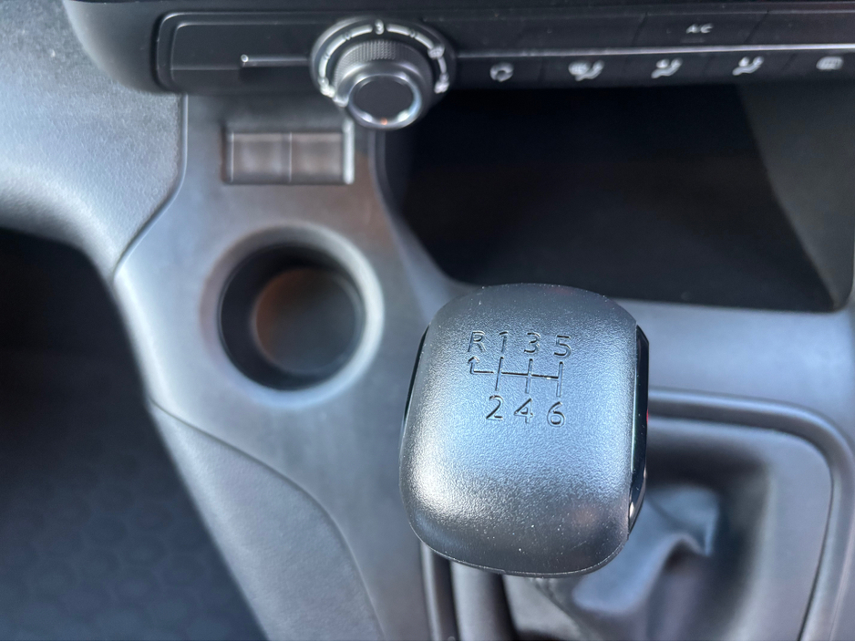 2023 Peugeot Partner ACTIVE PLUS 1.5 BLUE  LWB €17,950