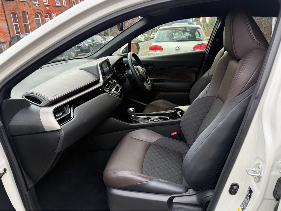 2017 Toyota C-HR - image 10