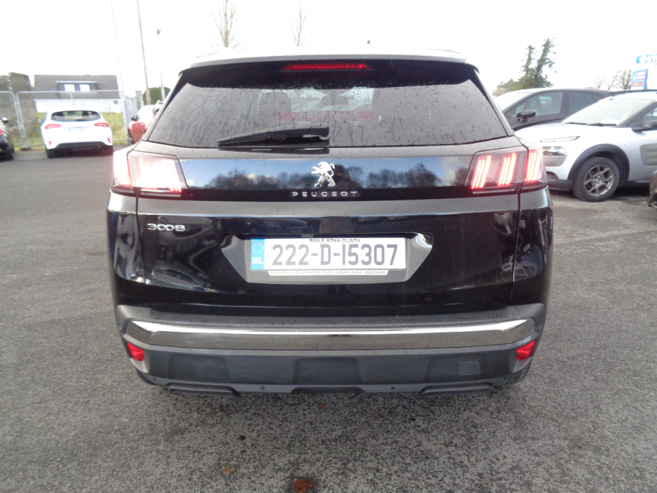 2022 Peugeot 3008 - image 4
