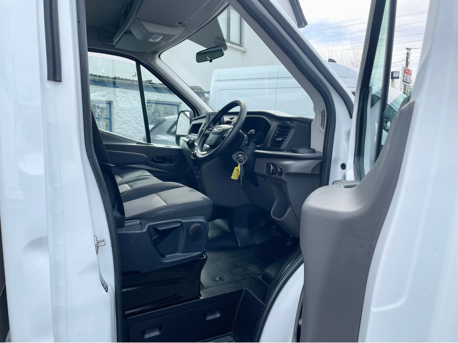 2024 Ford Transit - image 6