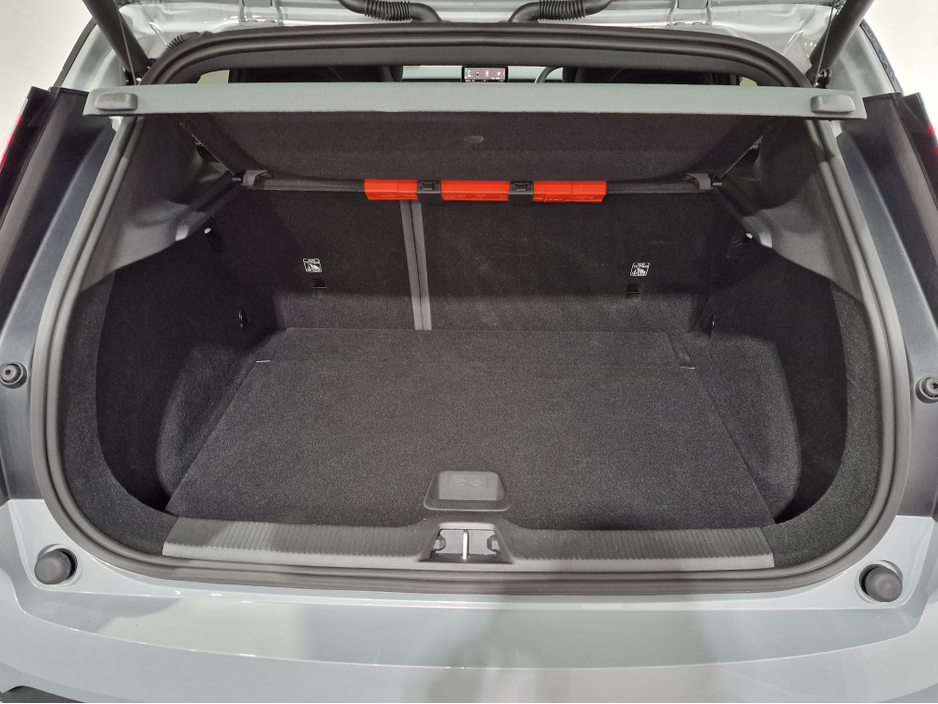 2024 Volvo EX30 - image 12