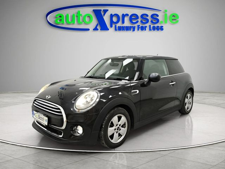 2018 MINI Cooper - image 13