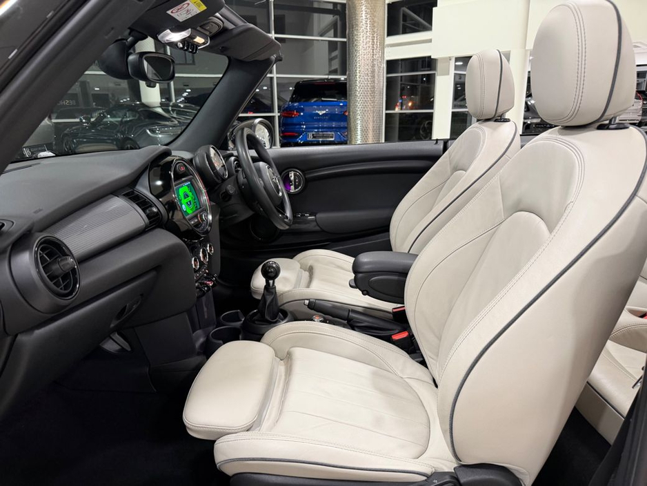 2018 MINI Convertible COOPER 1.5 PETROL=ONLY 25000 MILES//BEIGE LEATHER//182 D REG=JUST SERVICED=TAILORED FINANCE PACKAGES AVAILABLE=TRADE IN'S WELCOME €18,995