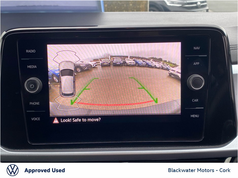 2023 Volkswagen T-Roc - image 17