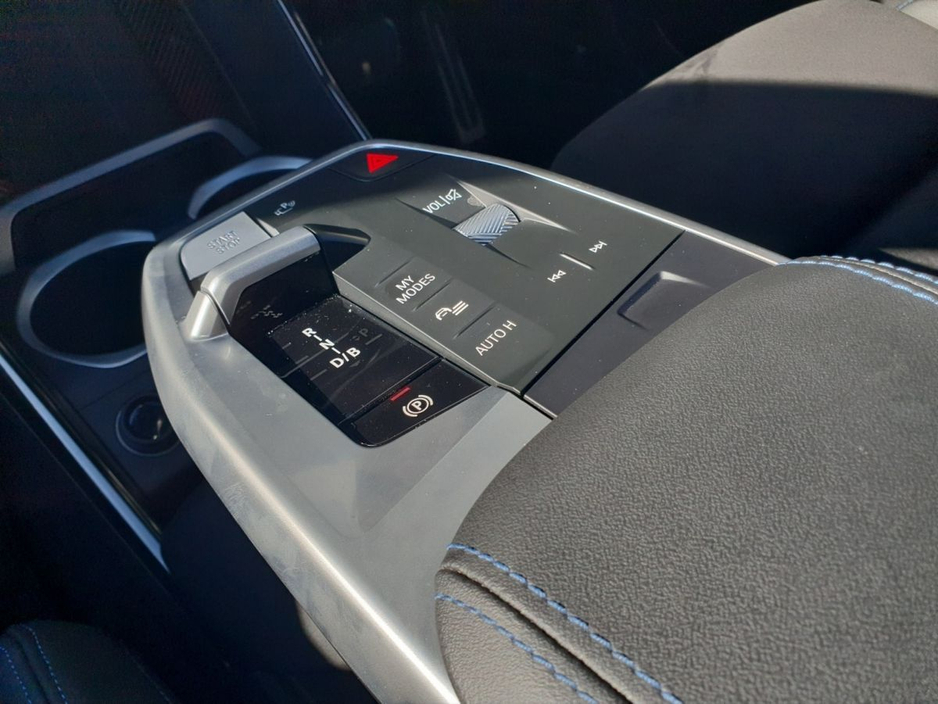 2024 BMW iX2 - image 10