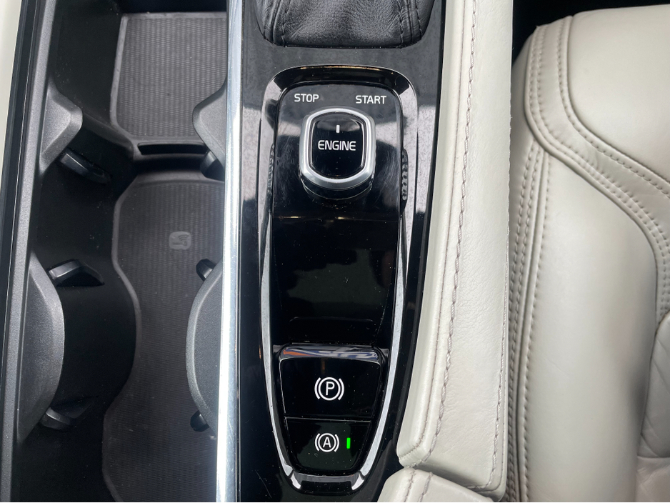 2017 Volvo XC90 D4 FWD INSCRIPTION GT 5DR AUTO €29,750