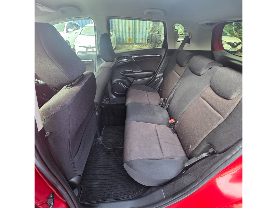 2016 Honda Fit - image 16