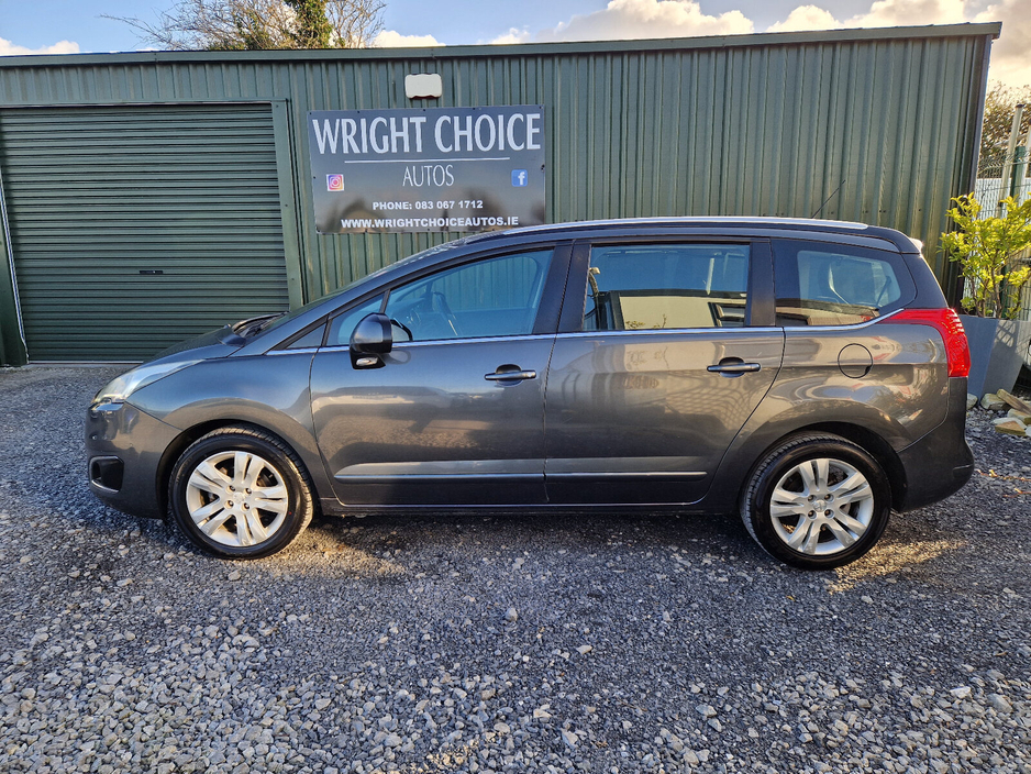 2015 Peugeot 5008 - image 9