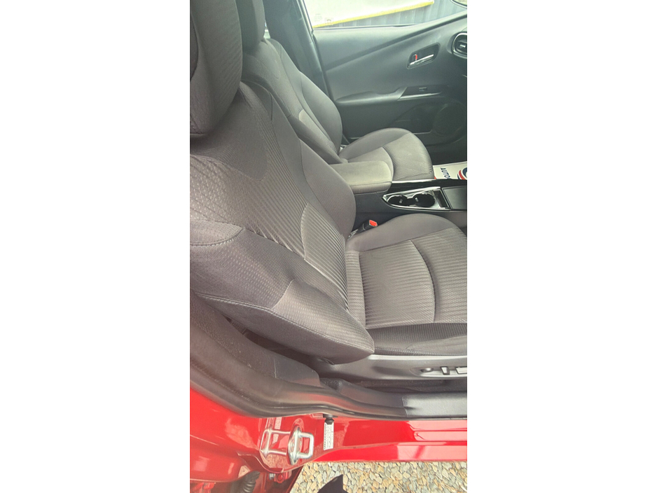 2019 Toyota Prius - image 16