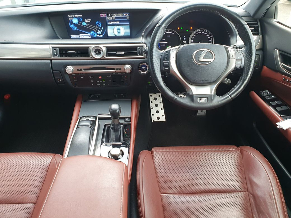 2014 Lexus GS 300 H - image 11
