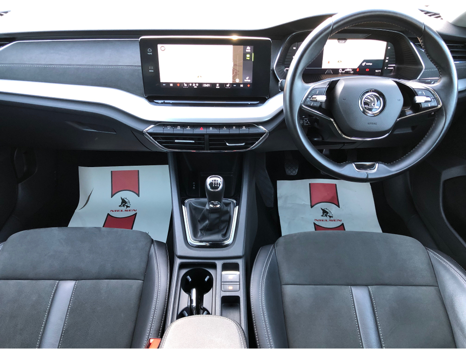 2022 Skoda Octavia - image 17