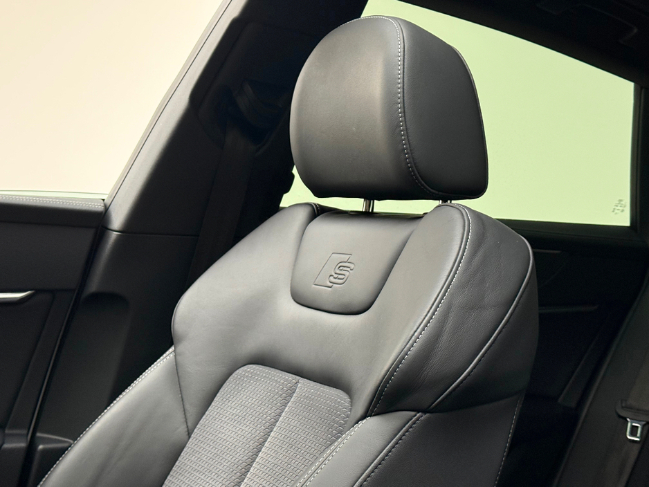 2025 Audi A7 50 TFSI E S LINE BLK ED QUATTRO *PAN ROOF* €79,990