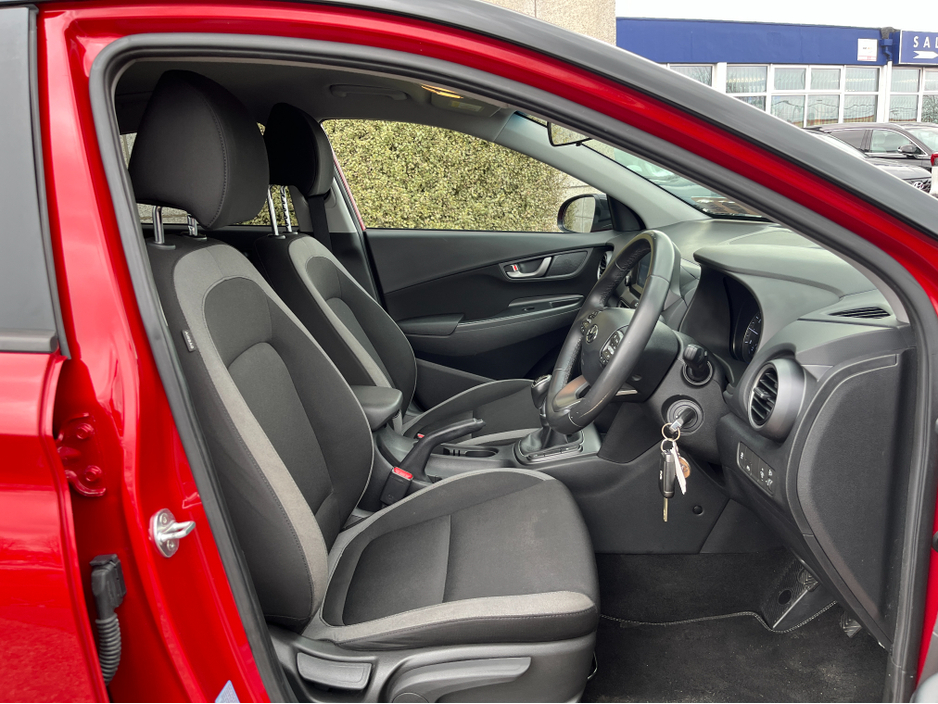 2018 Hyundai Kona - image 10