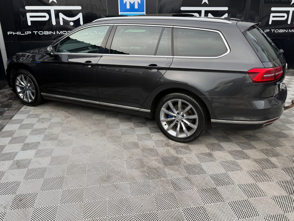 2018 Volkswagen Passat - image 6