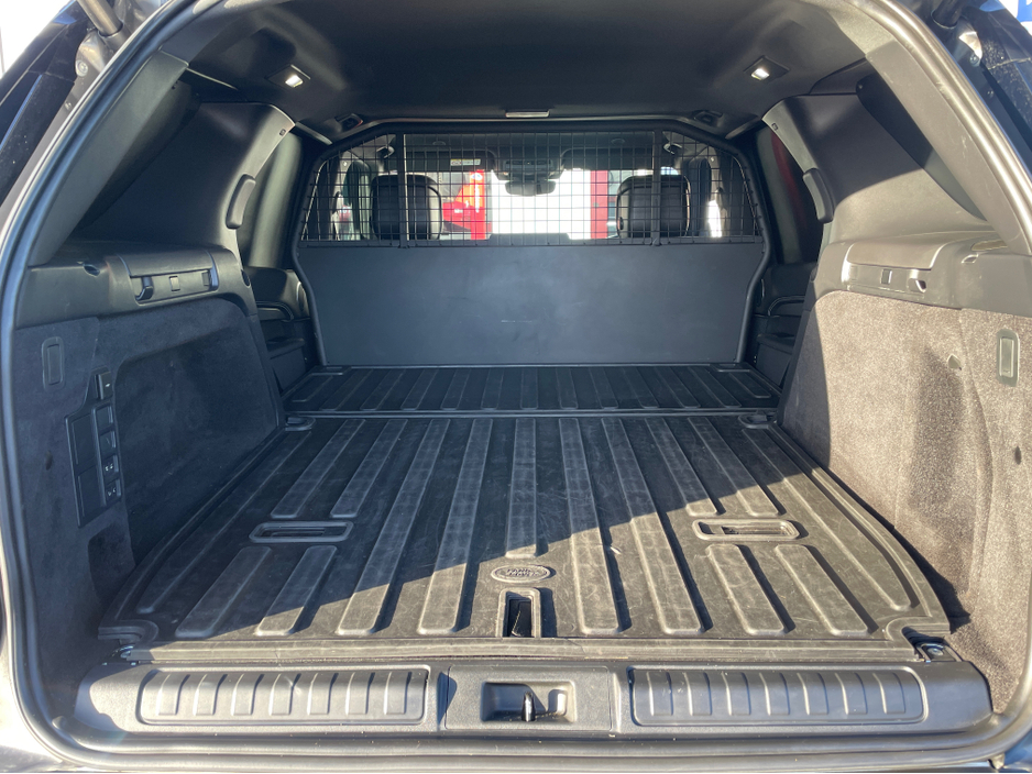 2023 Land Rover Discovery (232) LAND ROVER DISCOVERY 3.0 SD6 R-DYNAMIC OVERFINCH €48,950