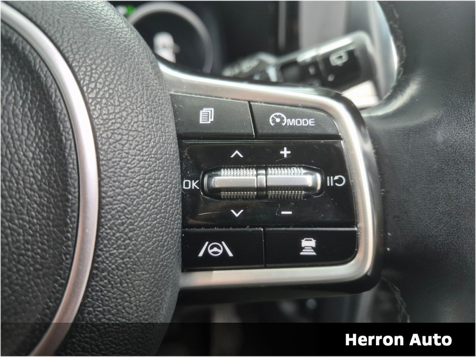 2022 Kia Sorento - image 11