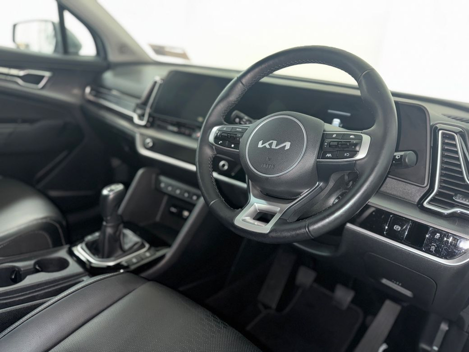 2024 Kia Sportage - image 2