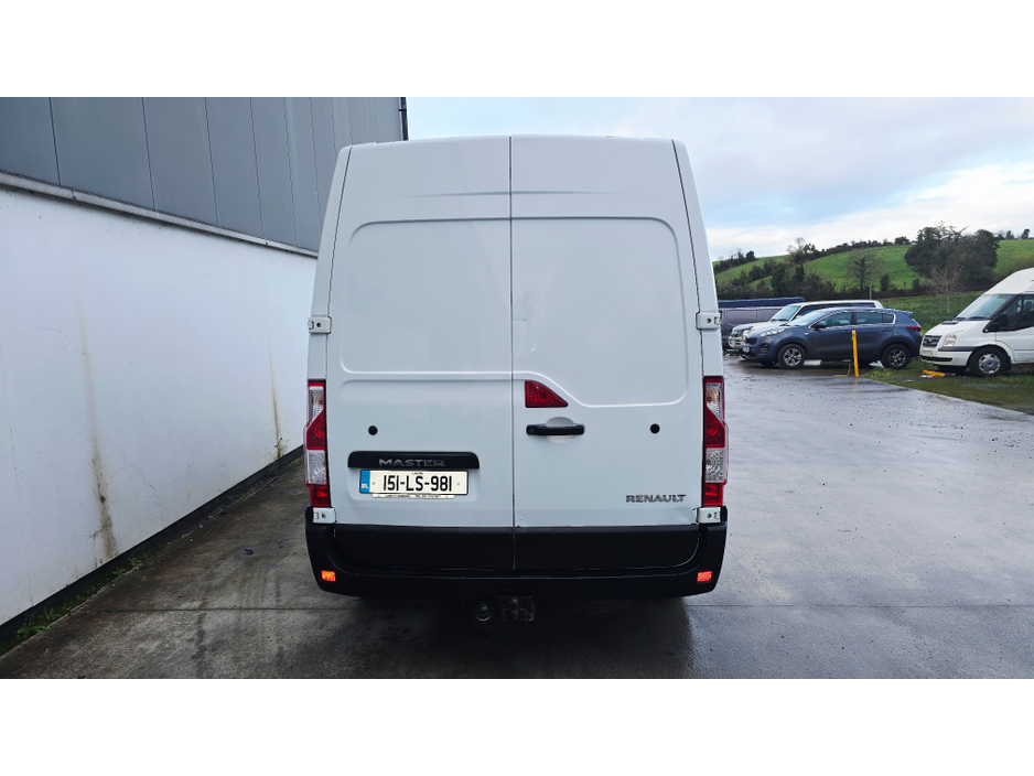 2015 Renault Master III FWD MM35 DCI 135 ENERGY BUSINE €6,500