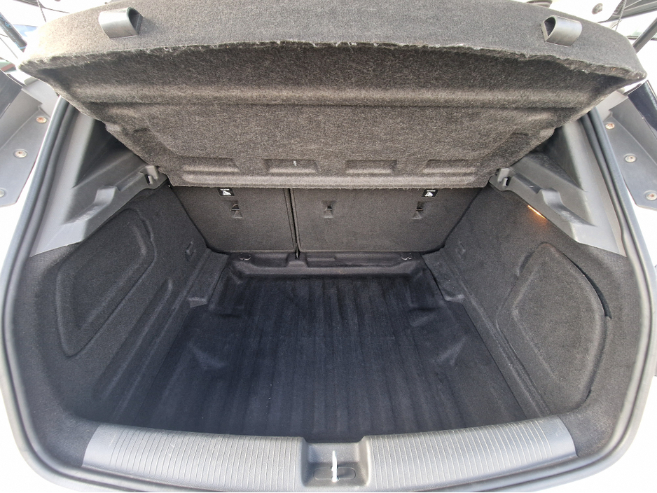 2017 Opel Astra - image 28