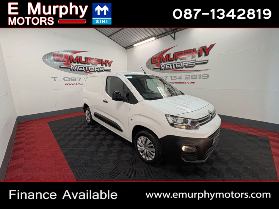 2022 Citroen Berlingo - image 7