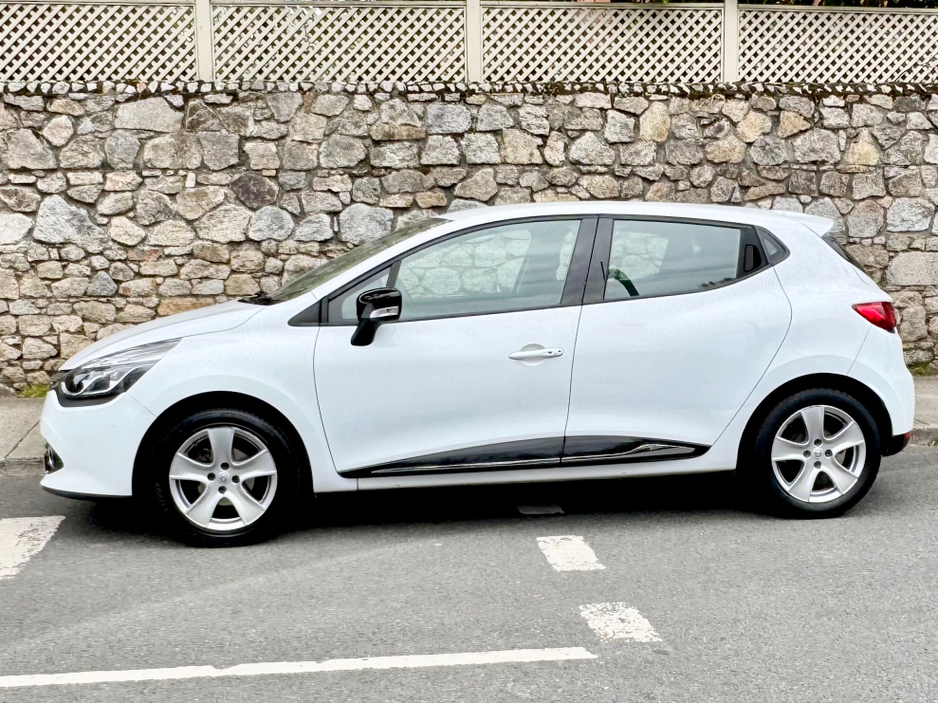 2016 Renault Clio - image 4