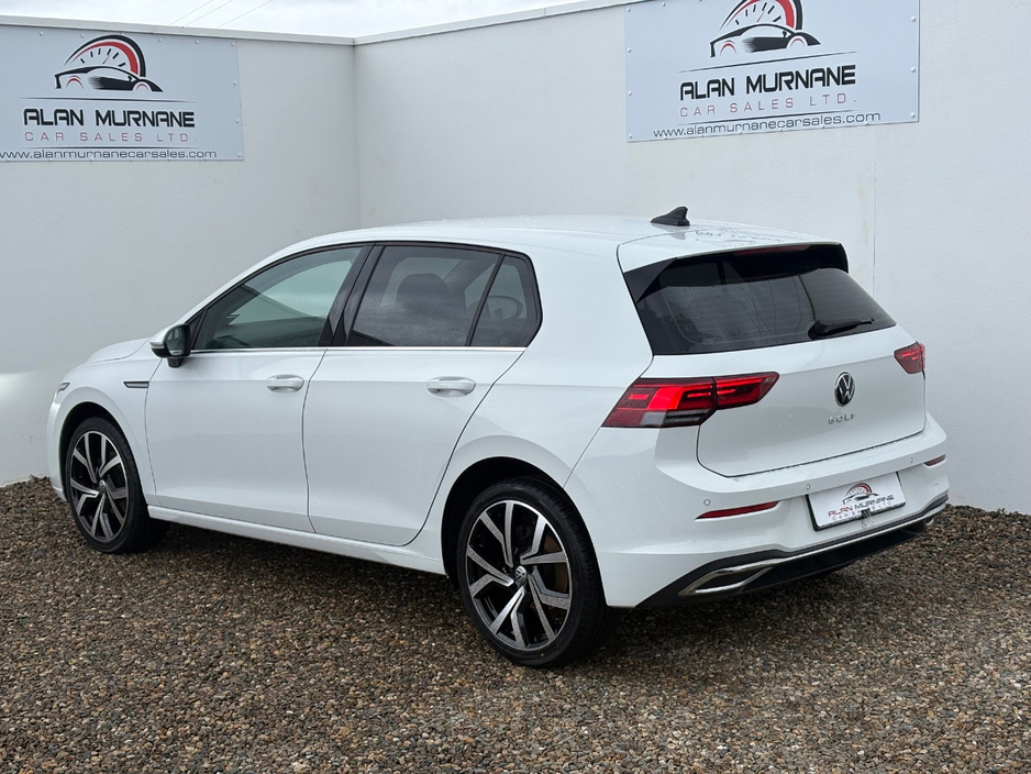 2020 Volkswagen Golf - image 9