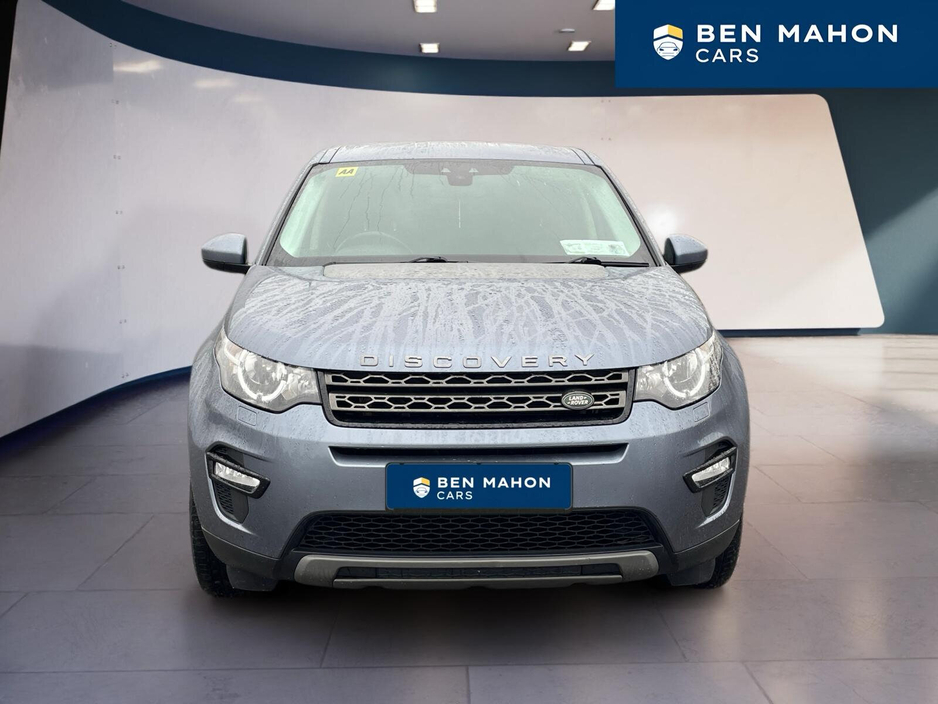 2018 Land Rover Discovery - image 7