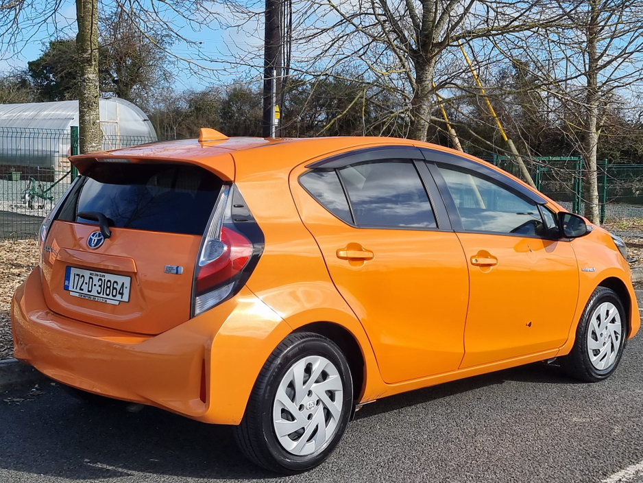 2017 Toyota Aqua - image 13