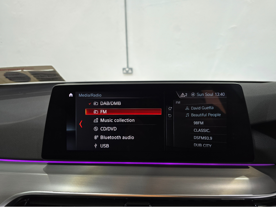 2018 BMW 5 Series - image 17