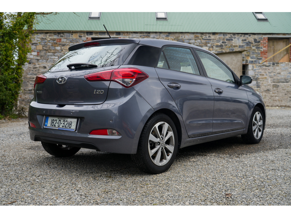 2018 Hyundai i20 - image 11
