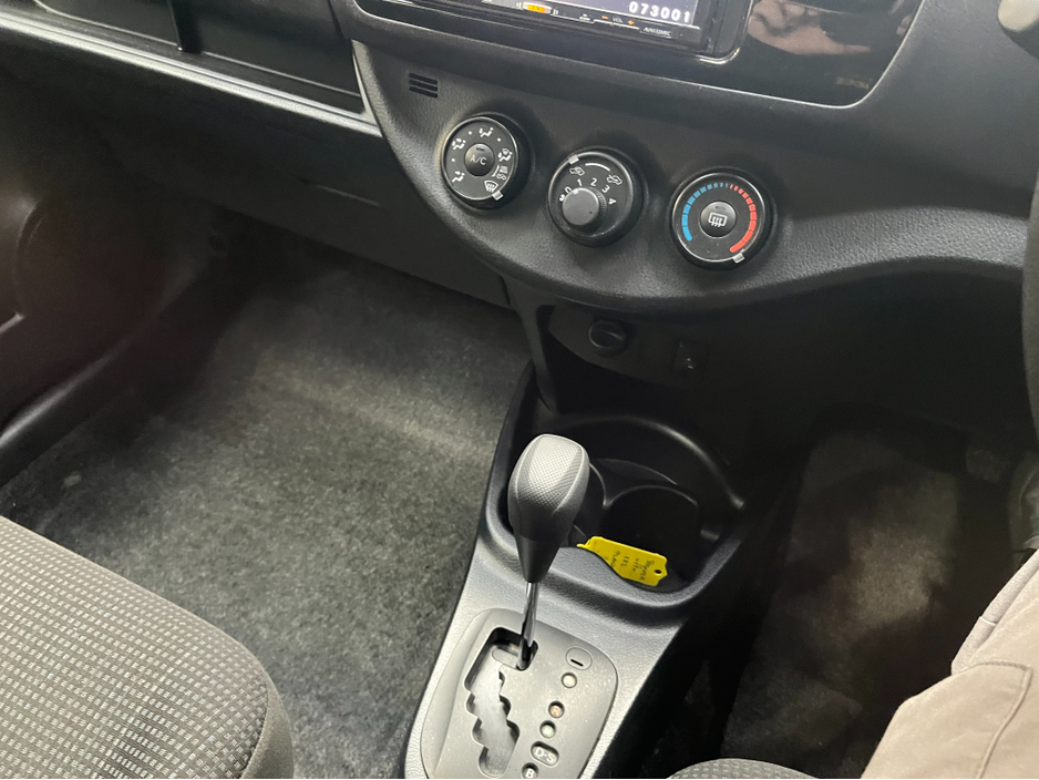 2018 Toyota Vitz - image 15