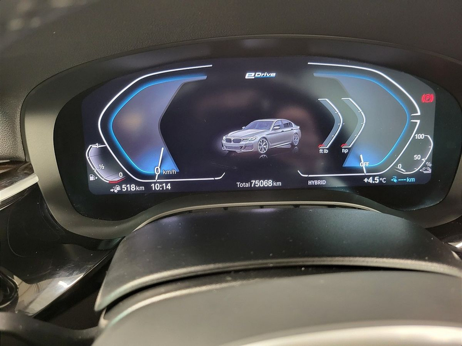 2023 BMW 5 Series - image 9