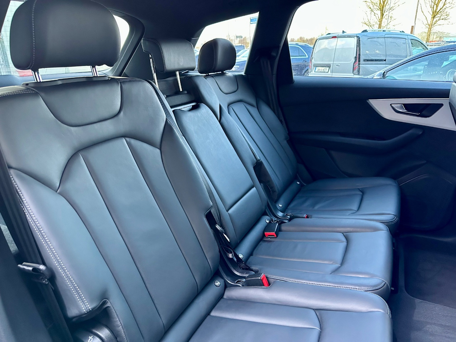 2025 Audi Q7 - image 16