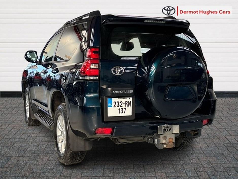 2023 Toyota Landcruiser - image 2