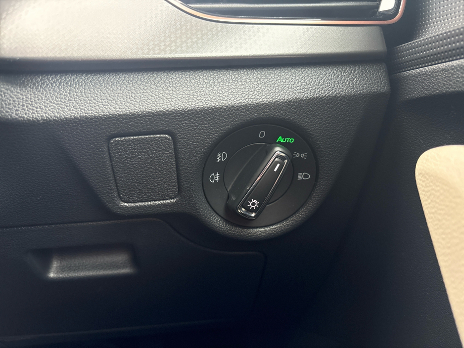 2021 Skoda Scala - image 20