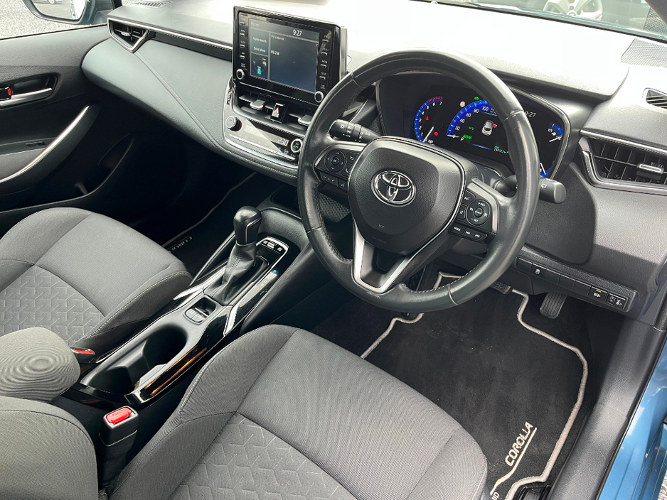 2022 Toyota Corolla - image 9