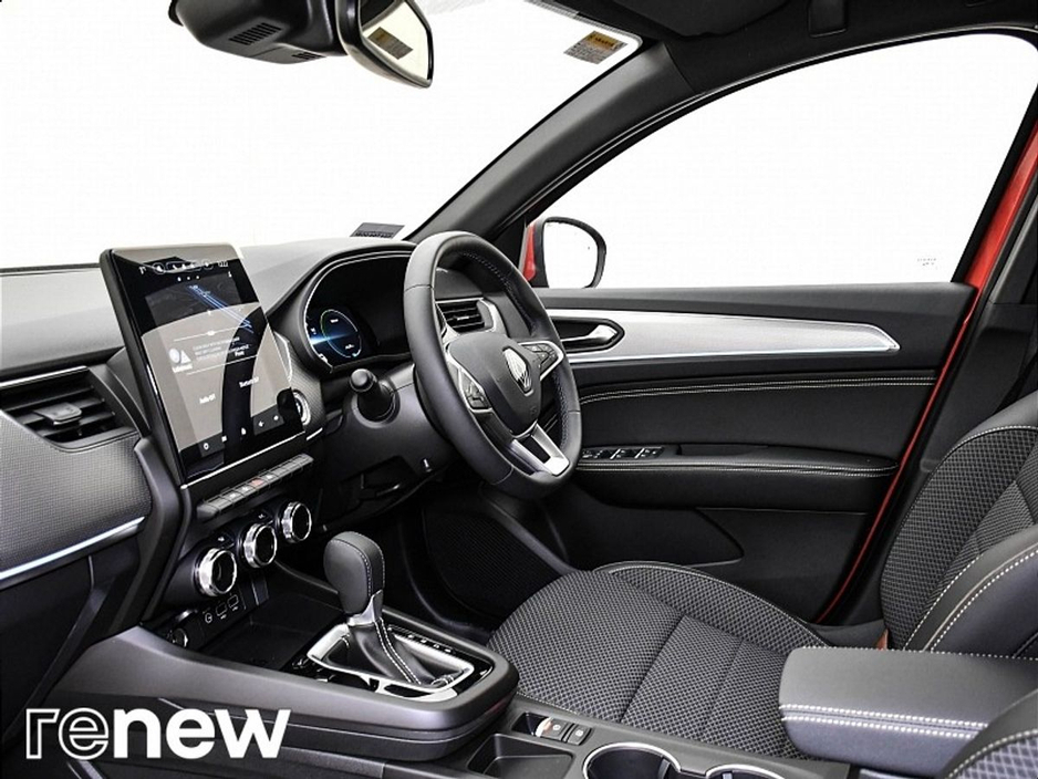 2025 Renault Arkana - image 5