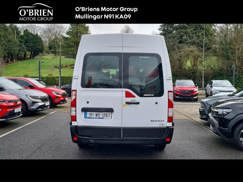 2019 Renault Master - image 9