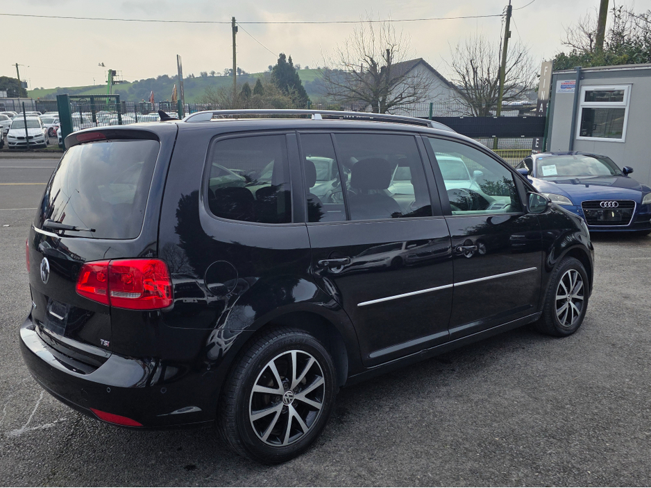 2013 Volkswagen Touran - image 8