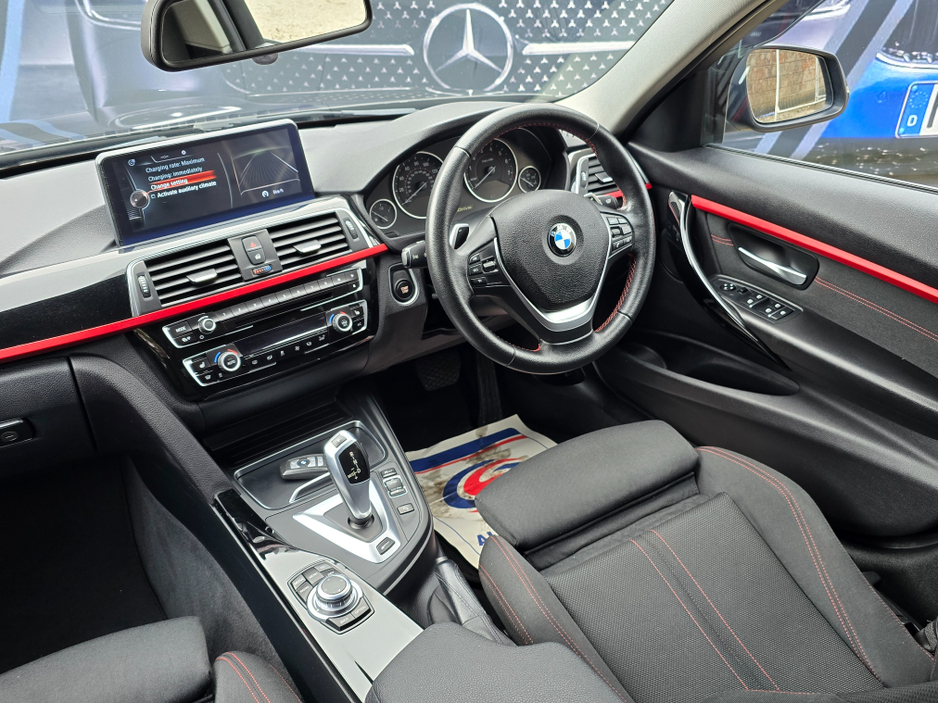 2016 BMW 3 Series - image 17